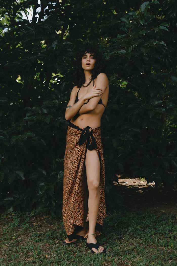 Solara Sarong - Black