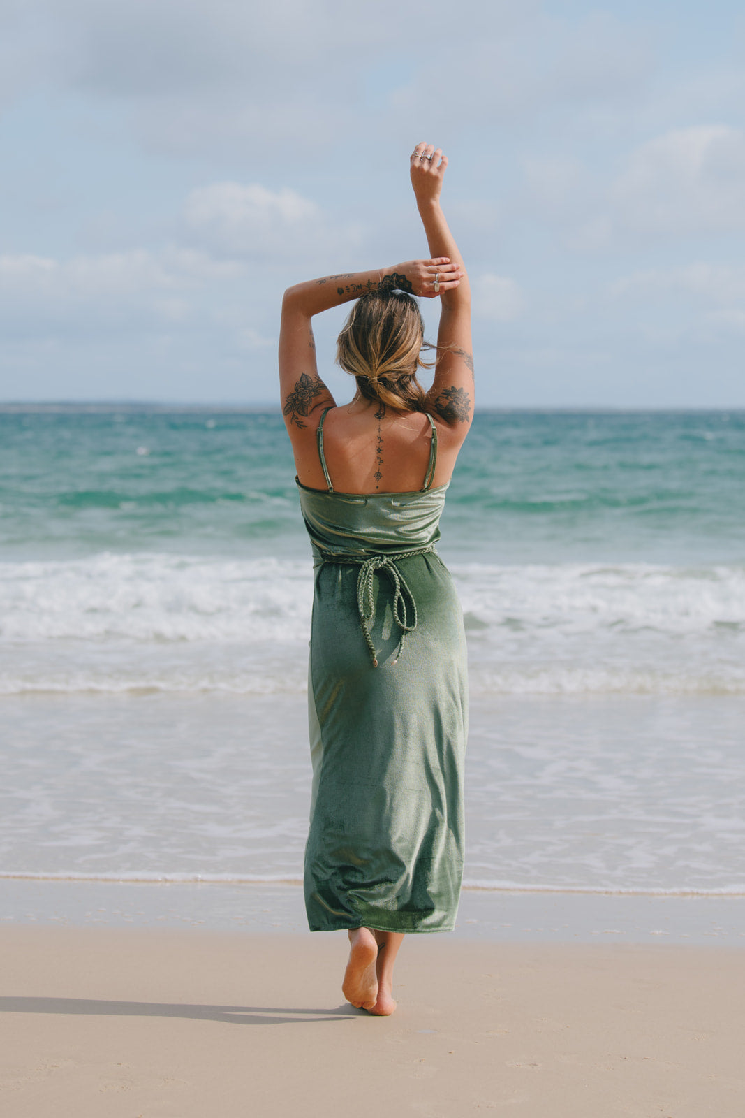 hendrix midi dress Runaway the Label - Hendrix Dress in White/Sand